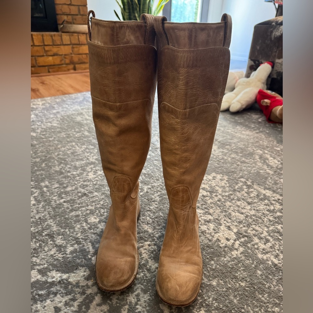 Frye Paige Tan Distressed Boots in Size 7